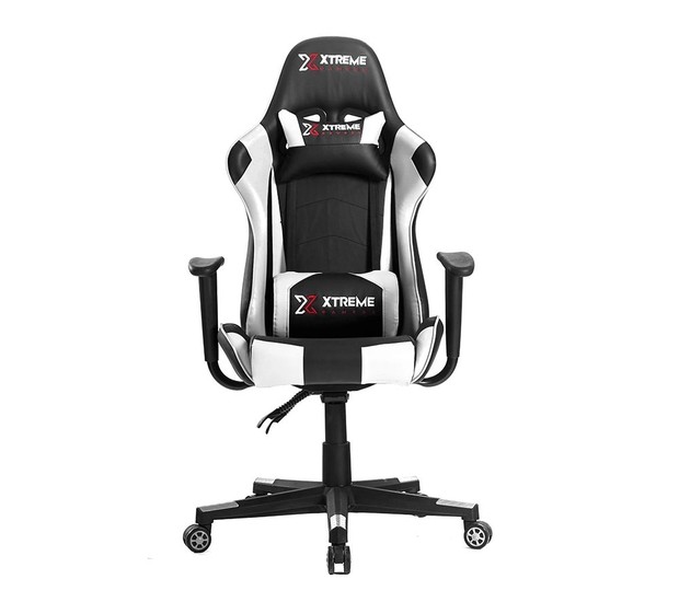 Cadeira Xtreme Gamers possui assento em formato de concha, que envolve o corpo, semelhante ao design dos assentos dos carros de corrida (Foto: Reprodução / Shoptime)