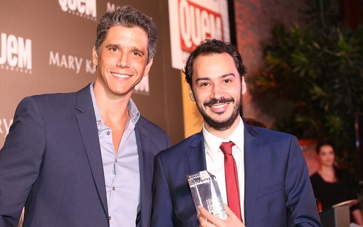 Marcio Garcia entregou o prêmio a Daniel Ribeiro