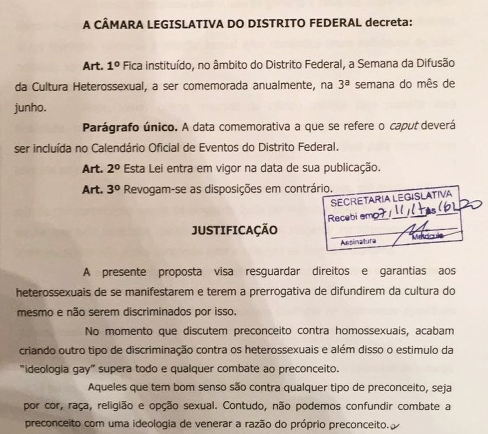 Trecho do projeto de lei que propõe a criação da 'Semana de Difusão da Cultura Heterossexual', de autoria do distrital Rodrigo Delmasso (Foto: Reprodução)
