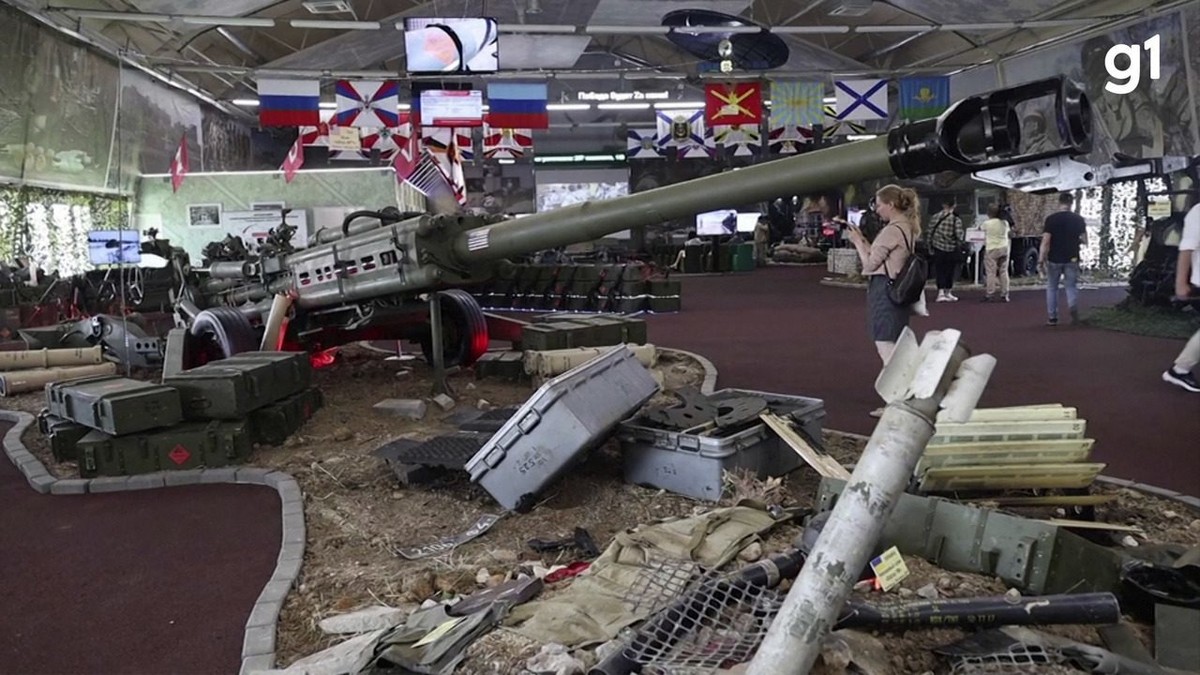 Rússia monta exibição com equipamento de guerra usado na Ucrânia