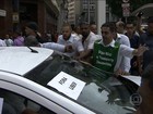 Taxistas protestam contra regulamentação do Uber em SP