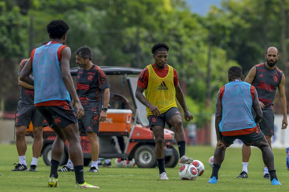 Marinho em seu primeiro treino pelo Flamengo — Foto: Marcelo Cortes/Flamengo