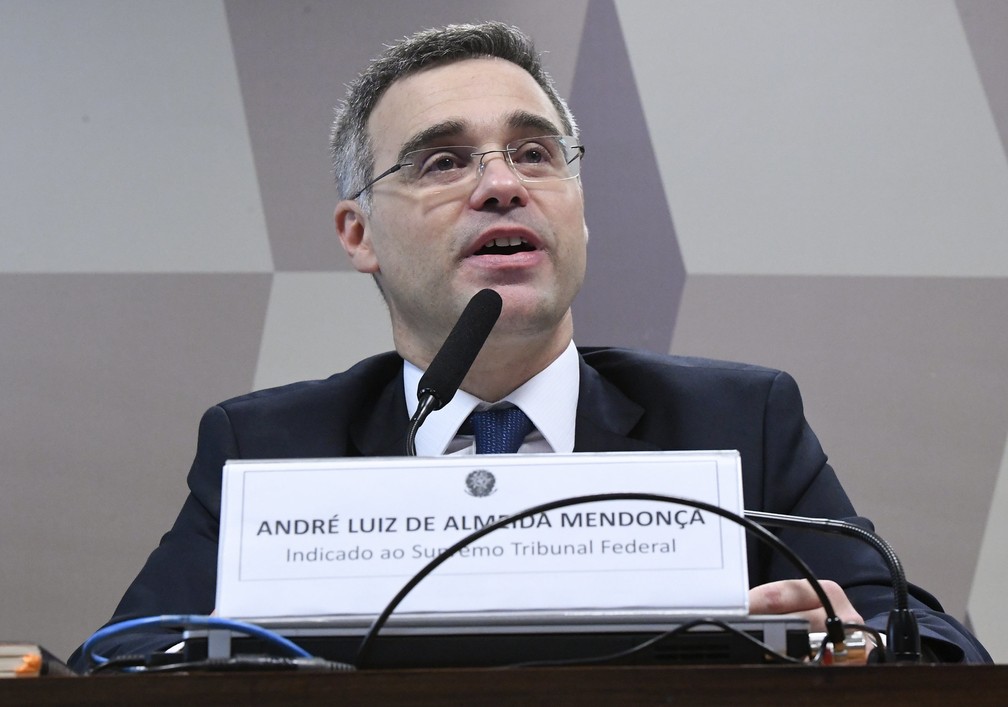 André Mendonça durante sabatina no Senado — Foto: Edilson Rodrigues/Agência Senado