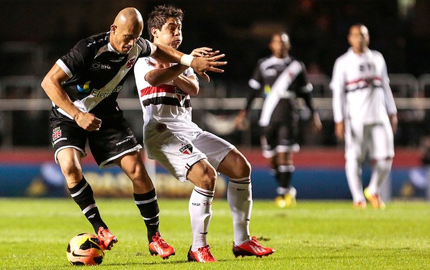Nei e Osvaldo jogo São Paulo e Vasco (Foto: Miguel Schincariol / Ag. Estado)