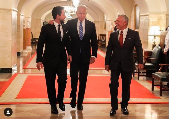 Príncipe Hussein com o presidente norte-americano Joe Biden e o Rei Abdullah II  (Foto: Instagram)