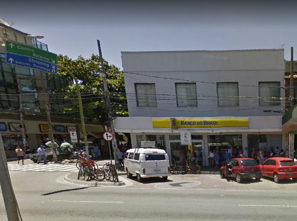 Agência de banco é roubada no Centro de Rio das Ostras (Foto: Google Maps)