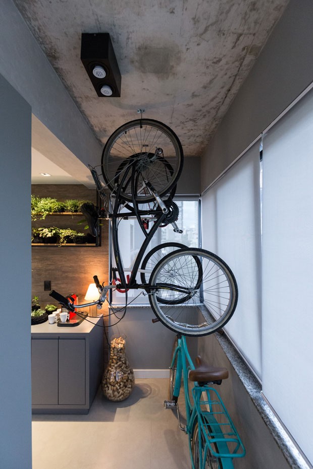 Apartamento de 45 m² reflete o estilo urbano do jovem morador (Foto: ©Marcelo Donadussi)