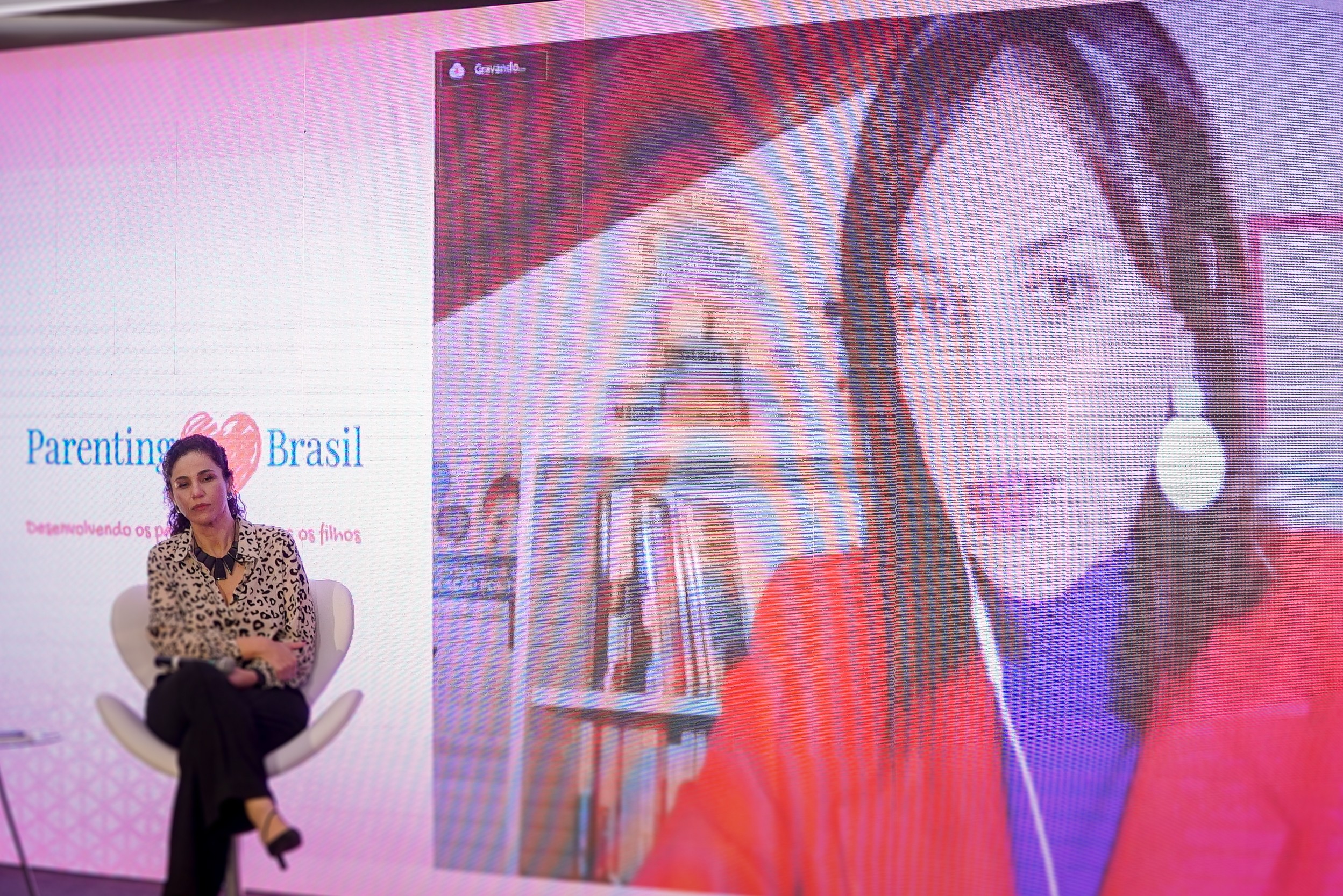Magda Gomes Dias durante apresentação no Congresso (Foto: Dani Ortiz / Somniare)