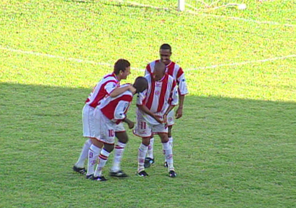 Em 2002, o Náutico aplicou a maior goleada na história do confronto: venceu o Botafogo-PB por 8 a 2 — Foto: Reprodução/TV Globo