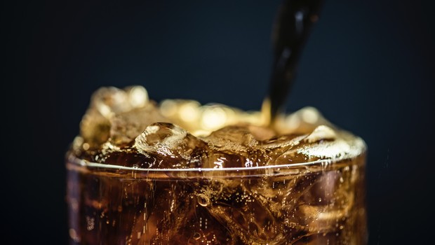 Refrigerantes açúcarados são ameaça série à saúde e aumenta chance de morte prematura, segundo novo estudo de cientistas de Harvard (Foto: Pexels)