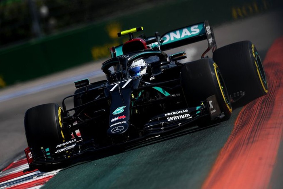 Valtteri Bottas acelera Mercedes durante o GP da Rússia — Foto: Divulgação