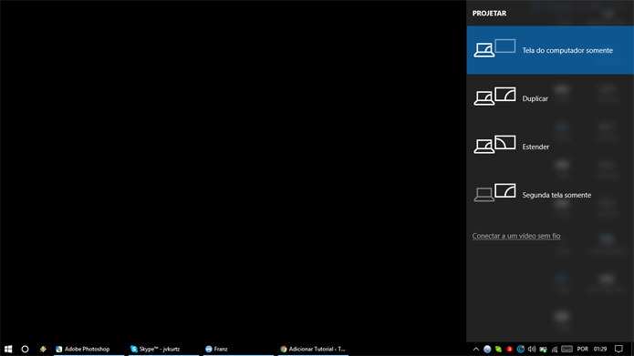 Mudar monitor exibido pode resolver problemas de tela preta no Windows (Foto: Reprodução/Windows)
