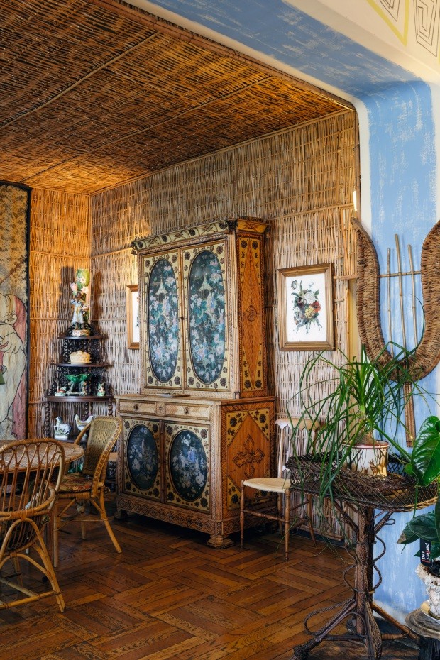Casa na Riviera Francesa preserva desenhos de Jean Cocteau nas paredes (Foto: Filippo Bamberghi)