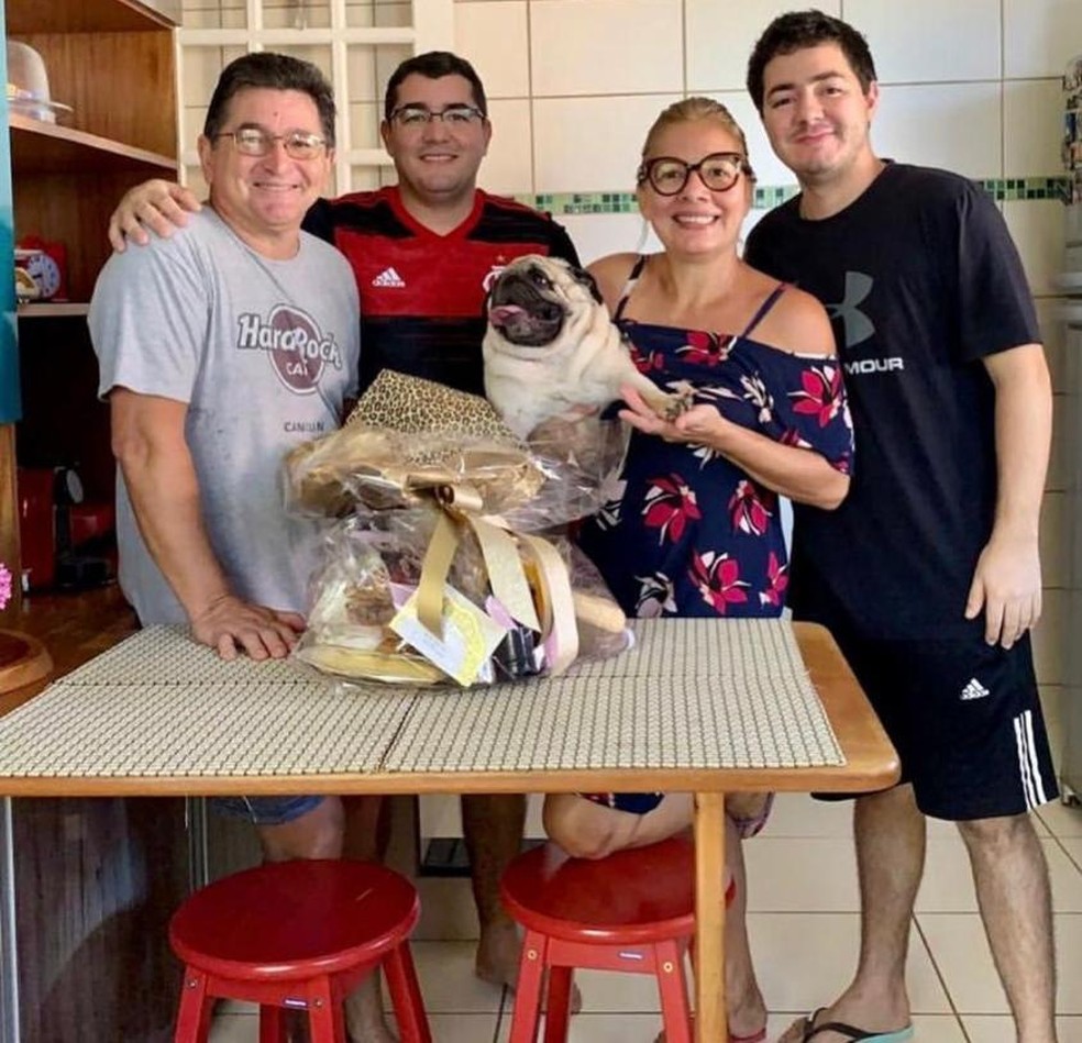 Ben chegou na família da aposentada Margareth quando tinha menos de um ano — Foto: Arquivo pessoal