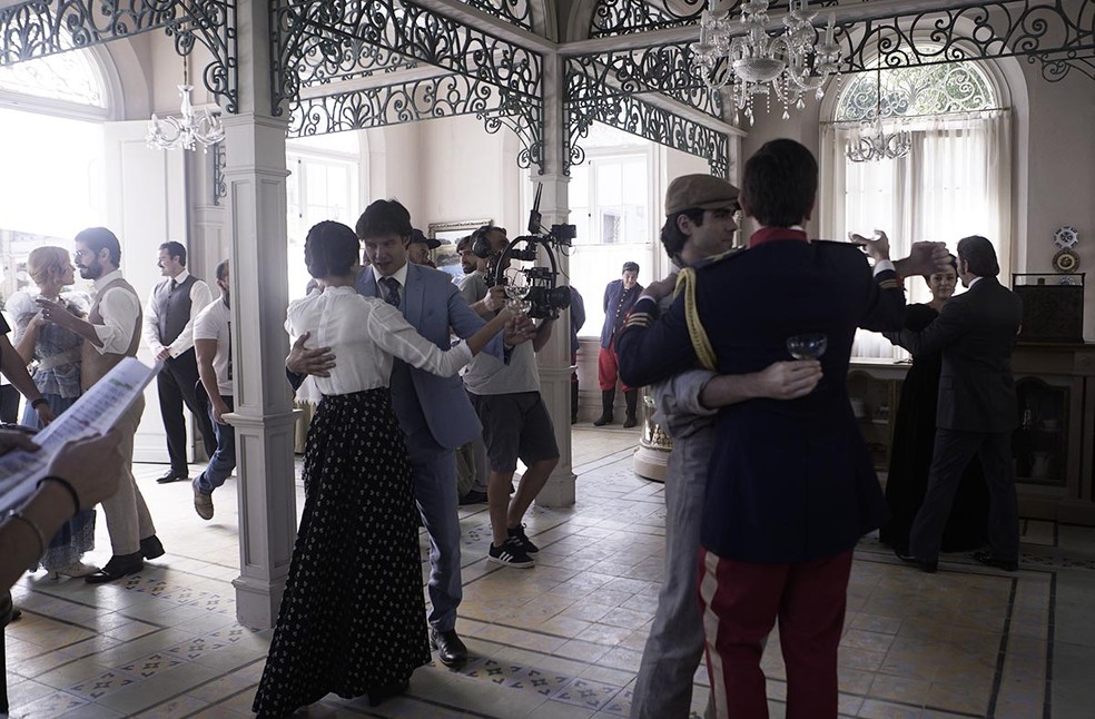 Os casais capricharam na danÃ§a de salÃ£o (Foto: Rafael Costa/Globo)