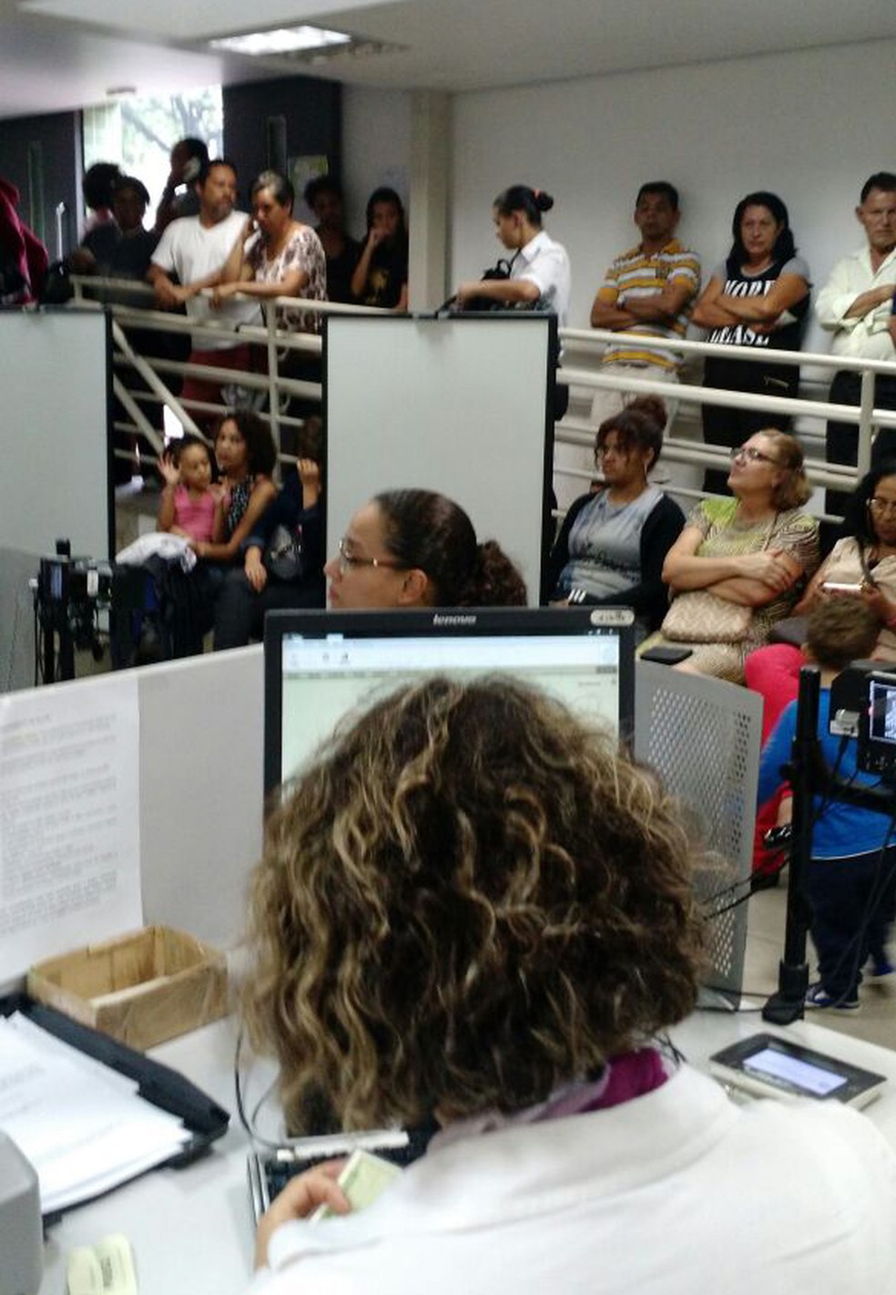 Cartório eleitoral na Região de Venda Nova, em Belo Horizonte,  ficou lotado nesta quarta por causa de boatos. (Foto: Vanei Miranda/TRE-MG)