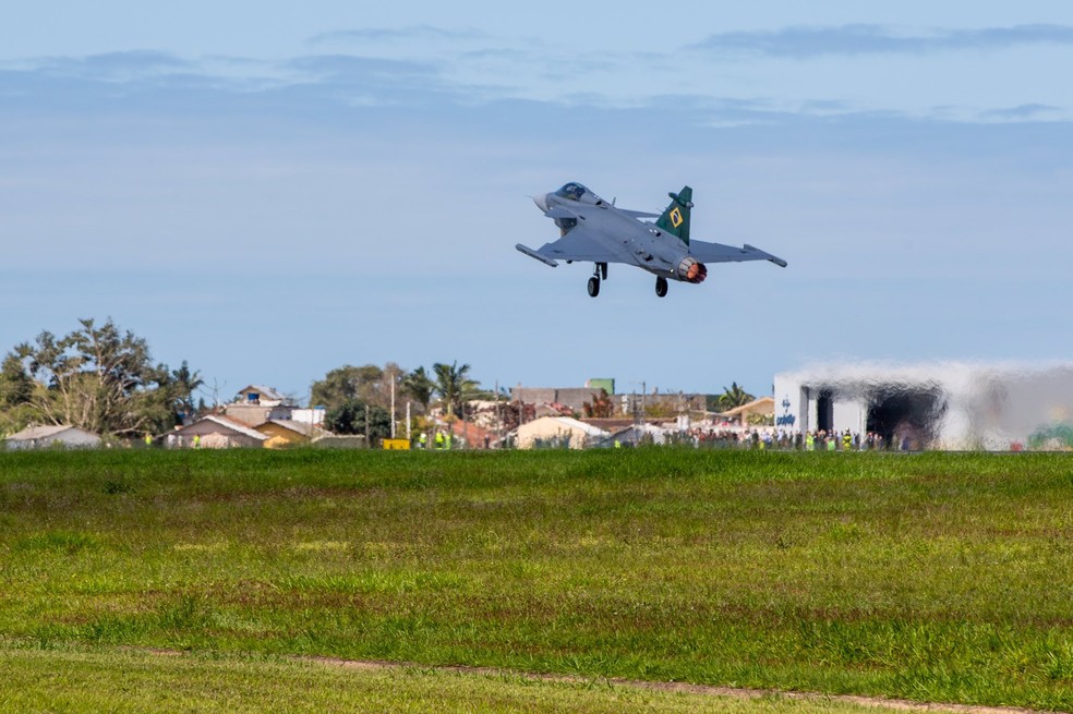 Caça Gripen decolou de Navegantes e levou pouco mais de 1h até São Paulo  — Foto: Saab/Divulgação