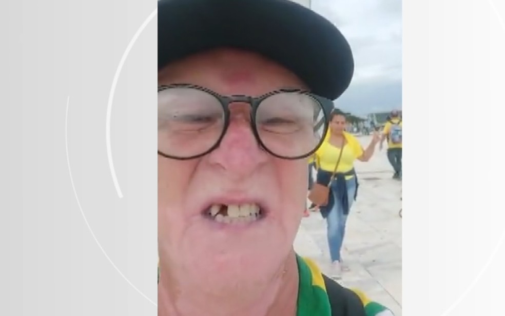 Bolsonarista do Sul de Minas que perdeu dente em invasão terrorista ao Congresso — Foto: Reprodução / Redes Sociais