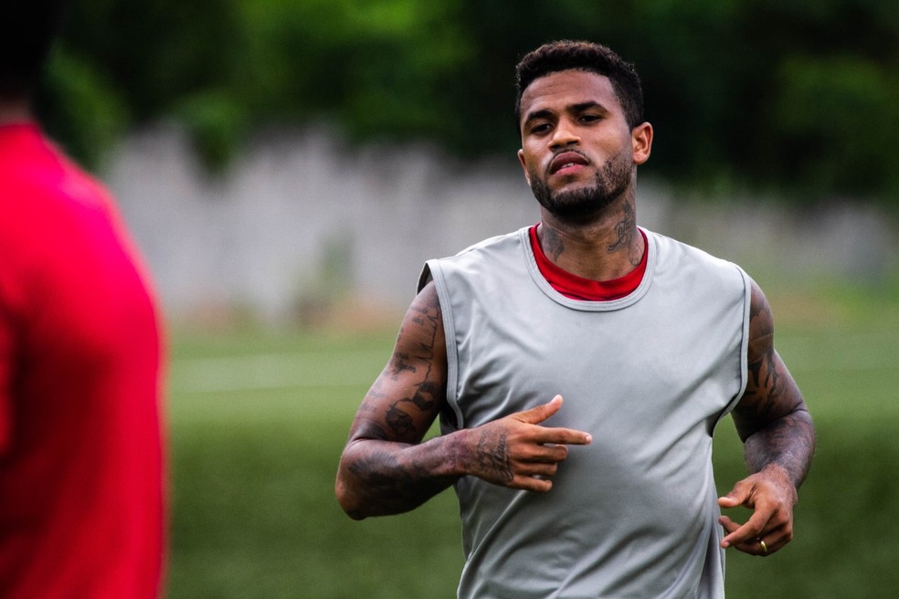 Com Léo Morais relacionado, Vitória finaliza preparação para enfrentar o  América-MG | vitória | ge