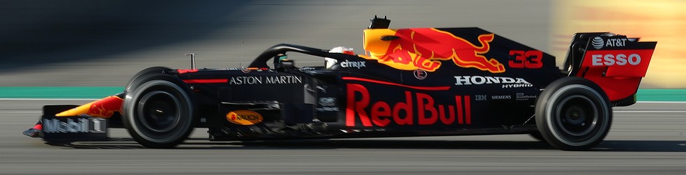 RBR de Max Verstappen durante os testes de pré-temporada — Foto: Reuters