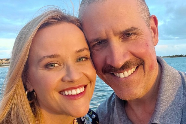  Reese Witherspoon ao lado do marido, Jim Toth (Foto: Reprodução / Instagram)