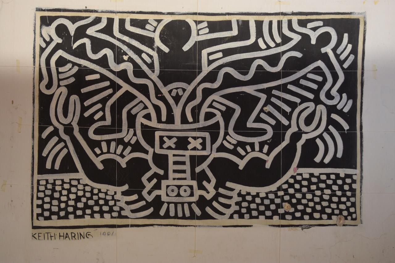 Painel de Keith Haring é descoberto no bairro da Lapa, em São Paulo (Foto: Frâncio de Holanda)