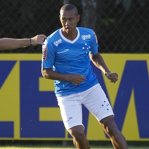 Titular na semi, Fabrício espera repetir feito de gol contra o Atlético-MG