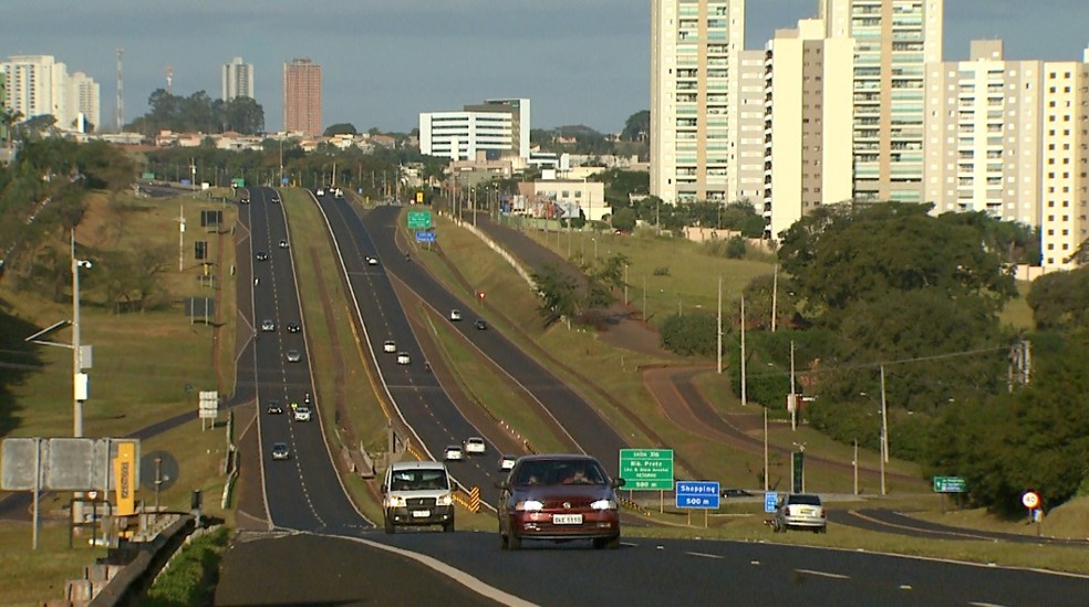 Rodovia Prefeito Antônio Duarte Nogueira (Anel Viário Sul) em Ribeirão Preto — Foto: Sérgio Oliveira/EPTV