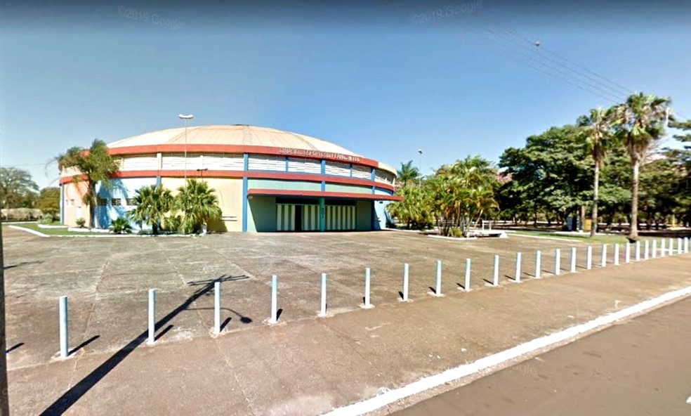 Evento acontece das 10h &agrave;s 16h deste s&aacute;bado (15) no gin&aacute;sio de esportes Flavio de Melo, na Avenida Dr. Quizinho &mdash; Foto: Reprodu&ccedil;&atilde;o/Google Street View
