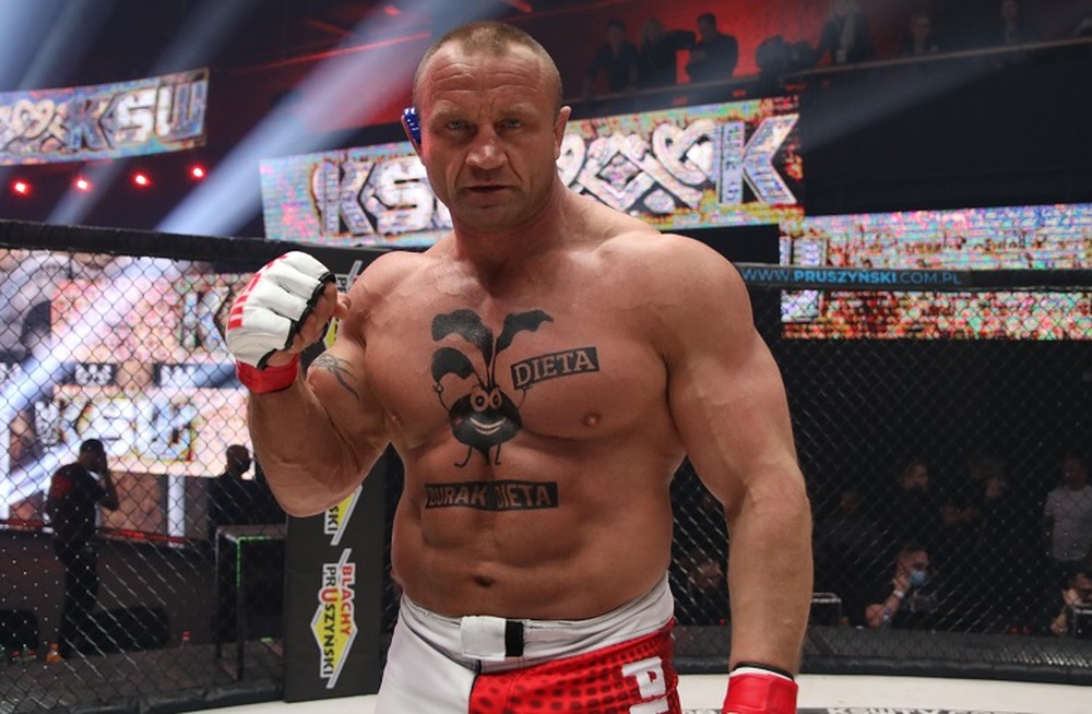 "Homem mais forte do mundo" vence luta em um minuto no KSW"