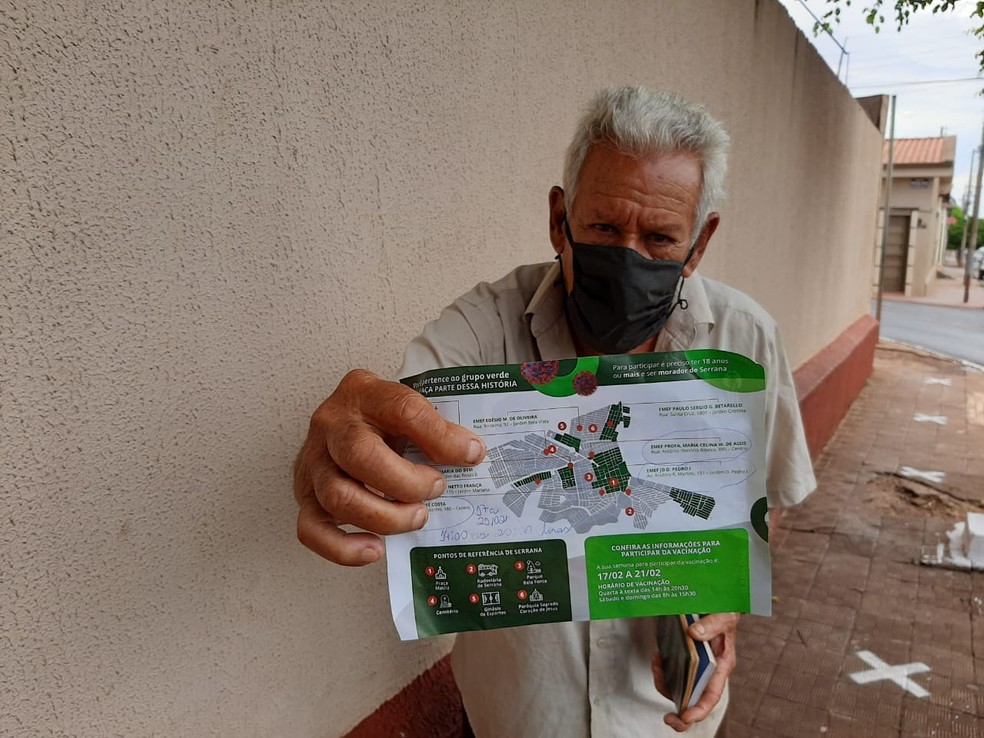 Osvaldo Buzato Marcelino, de 82 anos, está na expectativa para participar de vacinação em massa em Serrana, SP — Foto: Vinicius Alves/G1