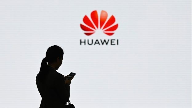 O governo americano acasou a Huawei de risco de espionagem, o que a empresa nega (Foto: Getty Images via BBC News Brasil)