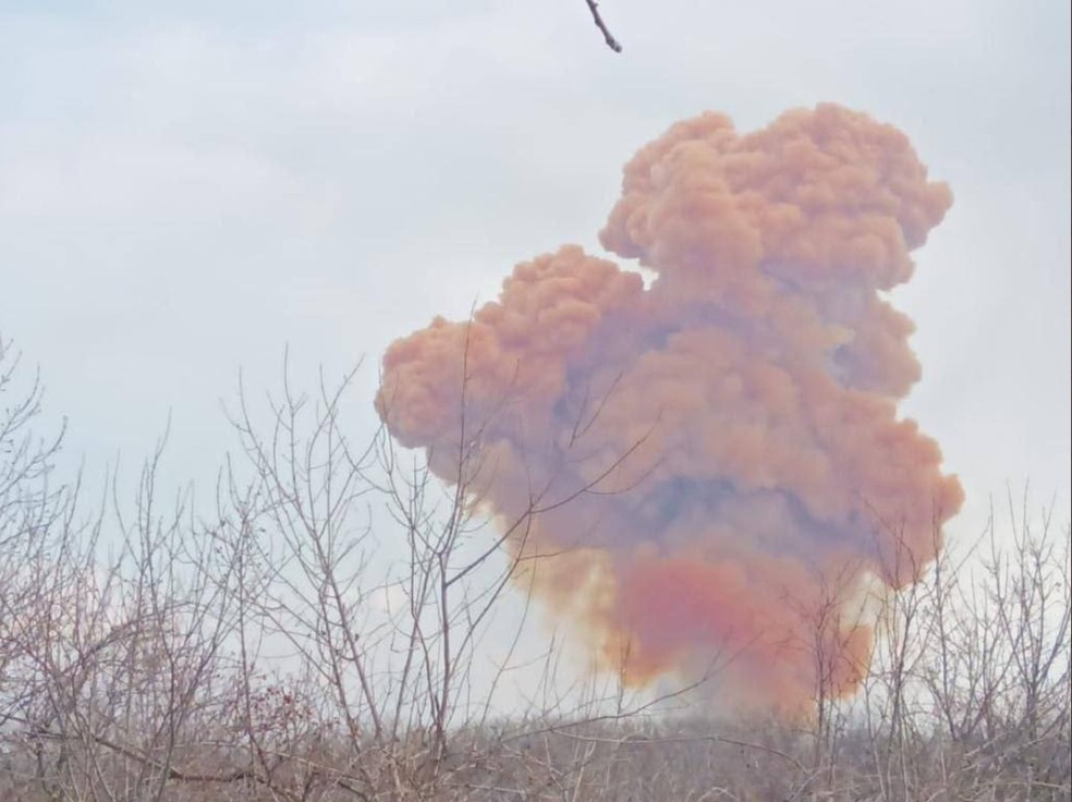 Nuvem de gás nítrico na região de Luhansk — Foto: Divulgação/Parlamento ucraniano