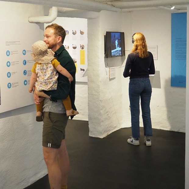 Visitantes no Museu da Felicidade (Foto: Reprodução/Instagram)