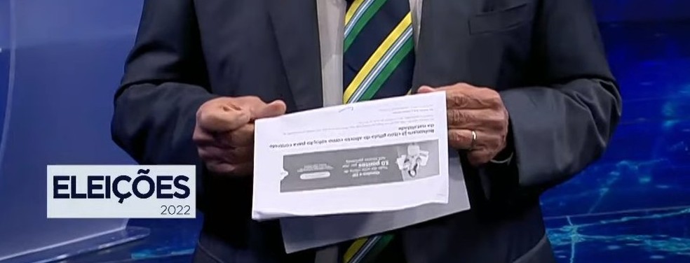 Papel que Lula segurava durante debate — Foto: Reprodução