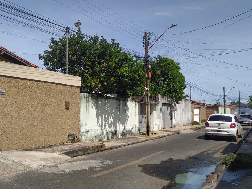 Crime aconteceu em residência no bairro Mocambinho, Zona Norte de Teresina — Foto: Ilanna Serena/g1