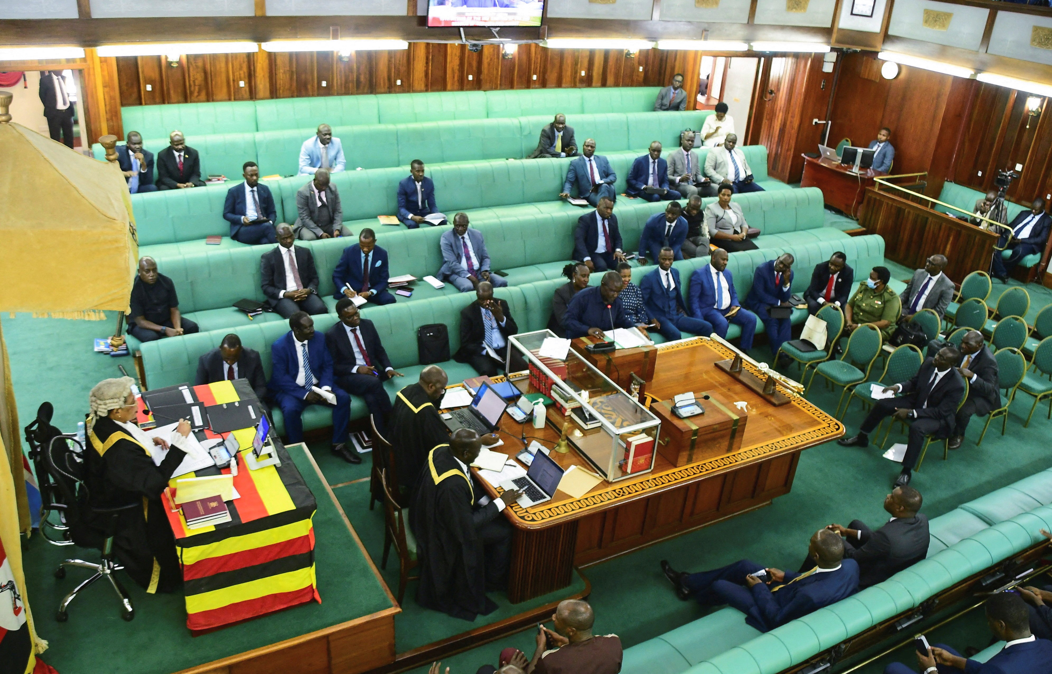 
Parlamento de Uganda aprova projeto de lei que prevê prisão de pessoas LGBTQIA+