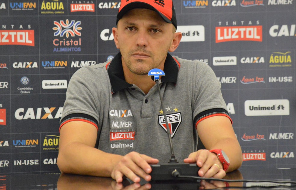 João Paulo aponta falhas individuais e critica gol de ...