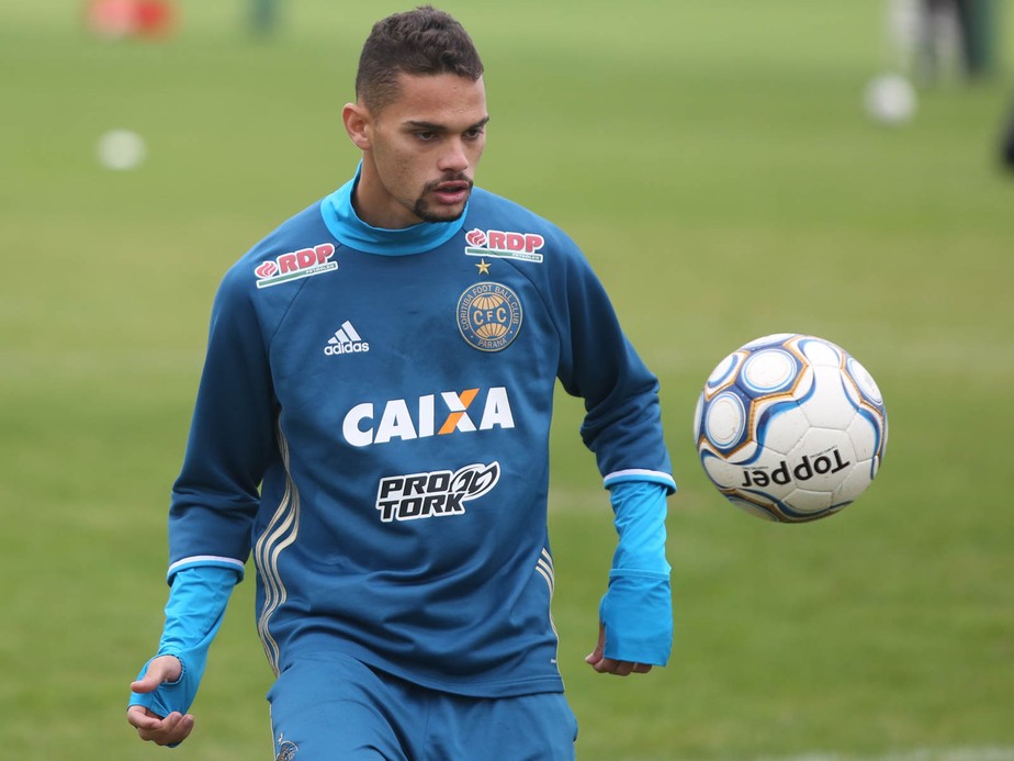 Coritiba Empresta O Atacante Pablo Thomaz Artilheiro Na Base Para O Rb Brasil Na Serie A2 Coritiba Ge