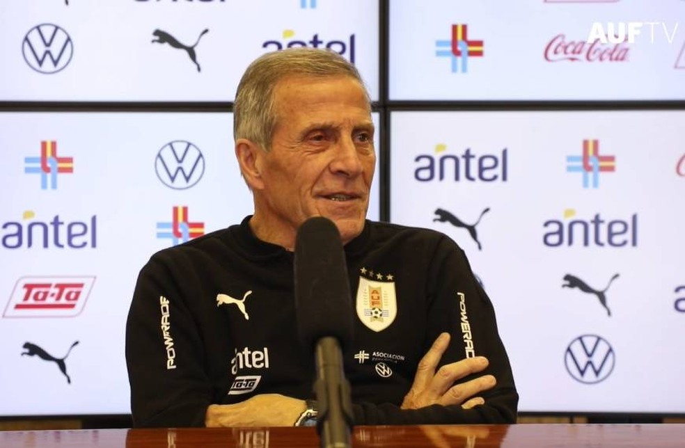 Tabárez, técnico do Uruguai — Foto: Divulgação/AUFTV
