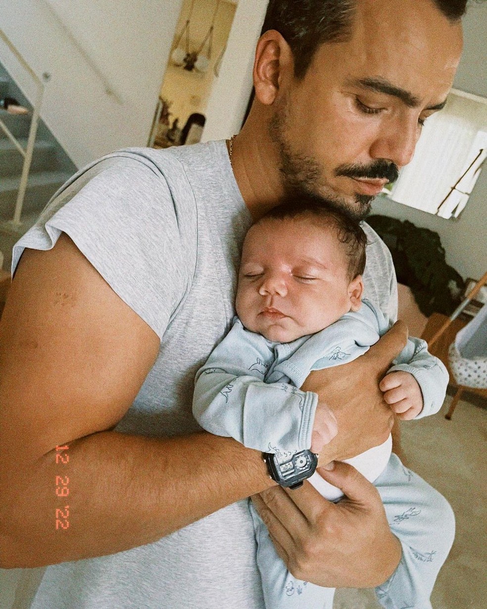 Tulio Dek e Lion &mdash; Foto: Reprodu&ccedil;&atilde;o/Instagram
