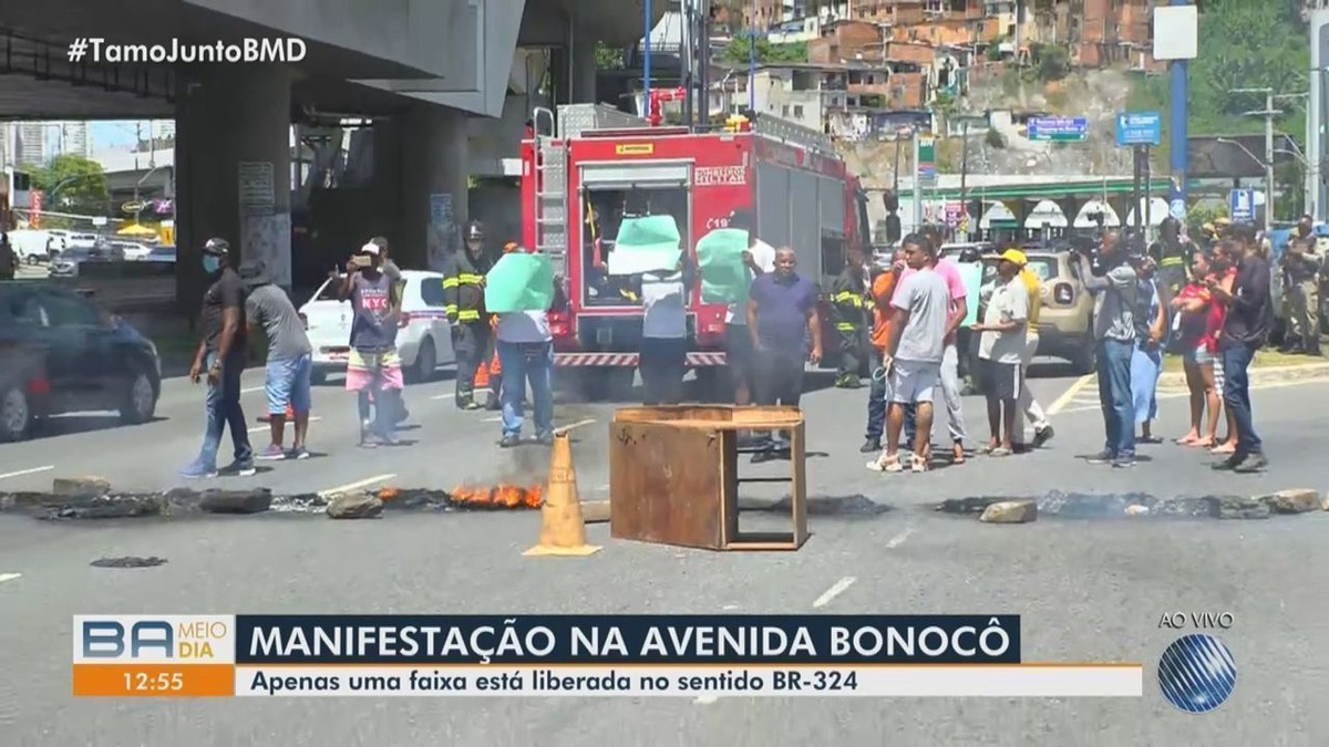 Grupo Protesta Na Avenida Bonocô Em Salvador Pedindo Regulação Para Paciente De Upa Bahia G1 9638