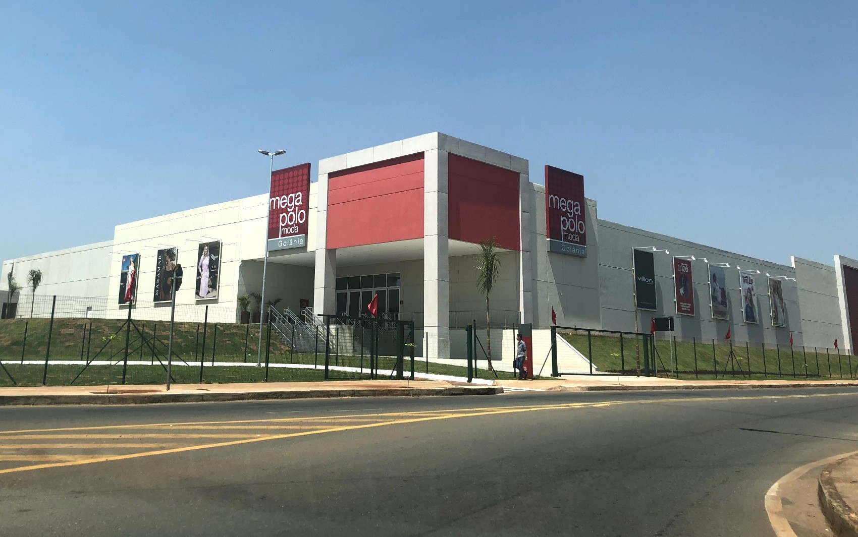 Exclusivo para vendas em atacado, Mega Polo Moda Goiânia é inaugurado Exclusivo para vendas em atacado, Mega Polo Moda Goiânia é inaugurado