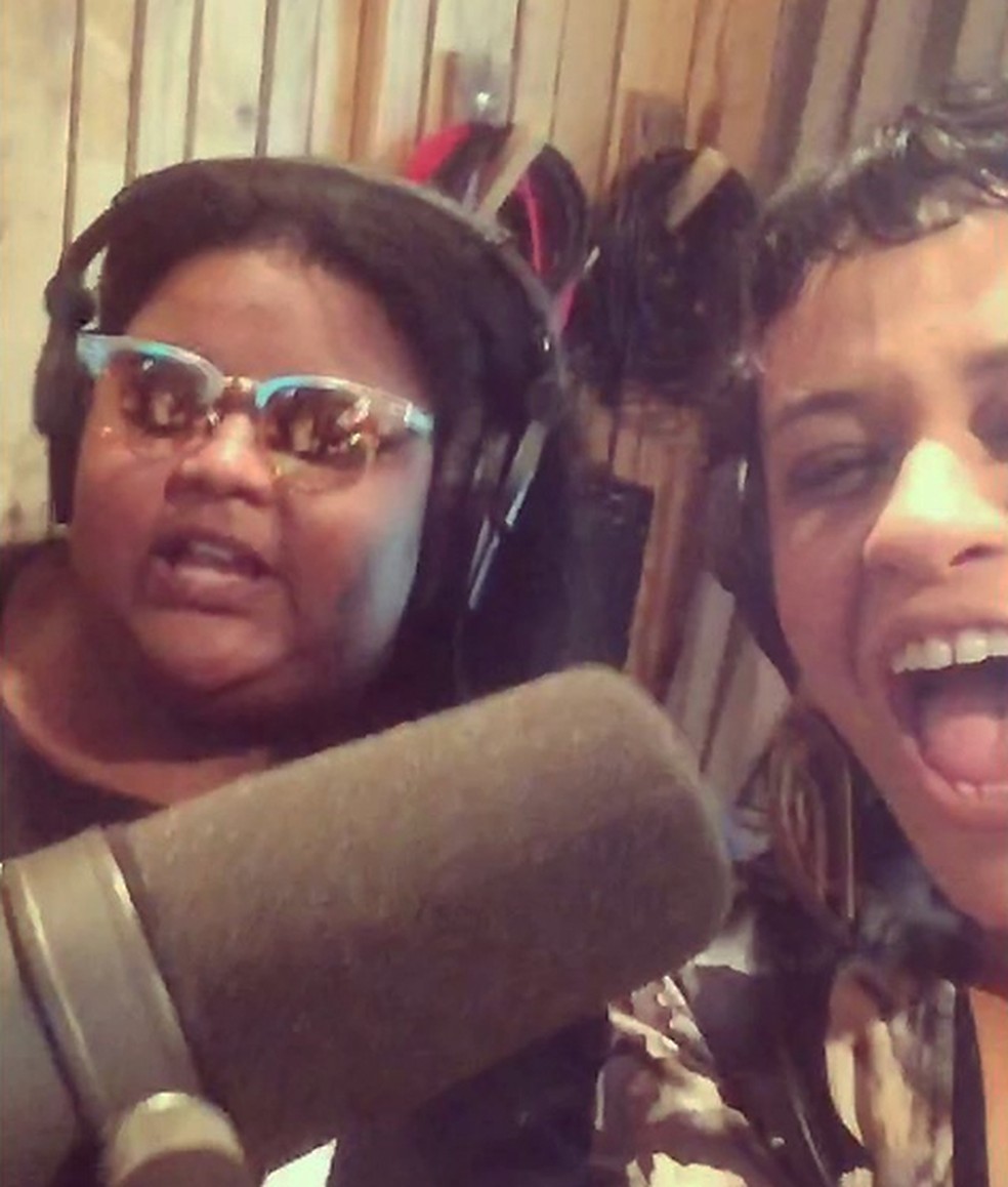 MC Carol e Tulipa Ruiz no estúdio (Foto: Reprodução / Instagram)
