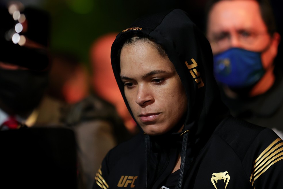 Amanda Nunes foi finalizada por Julianna Peña no UFC 269, em uma das maiores surpresas da história do UFC — Foto: Carmen Mandato/Getty Images