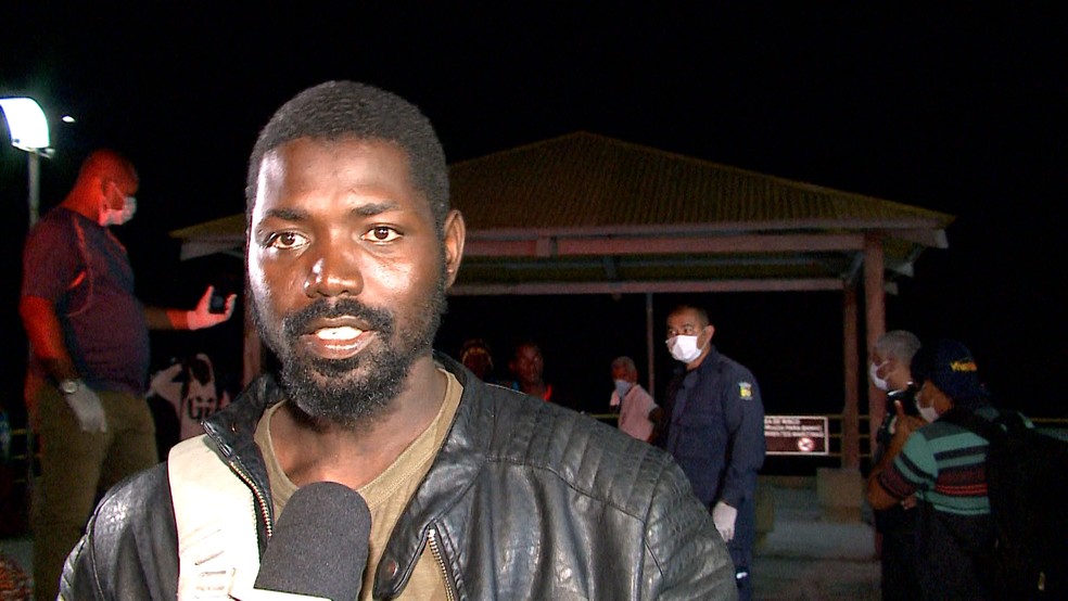 Mucqtaer Mansaray, de Serra Leoa, disse que se arriscou na viagem ao Brasil por dificuldades em pagar a universidade (Foto: Reprodução/TV Mirante)