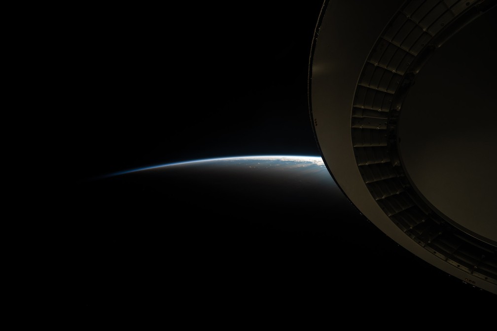Fotos da tripulação Inspiration4, da SpaceX, em viagem pelo espaço em setembro de 2021 — Foto: Insiration4 crew