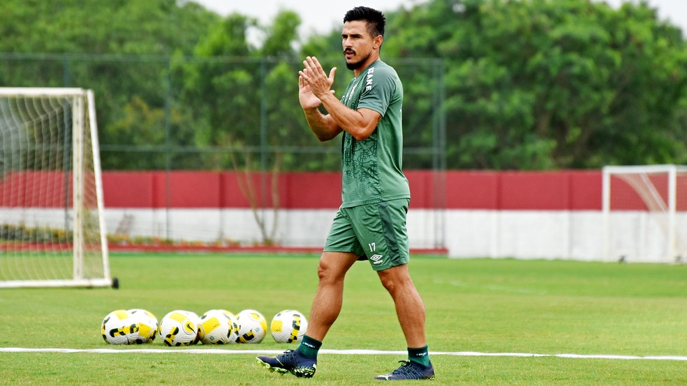 Willian Bigode não foi relacionado para o jogo contra o Volta Redonda — Foto: Mailson Santana / Fluminense FC