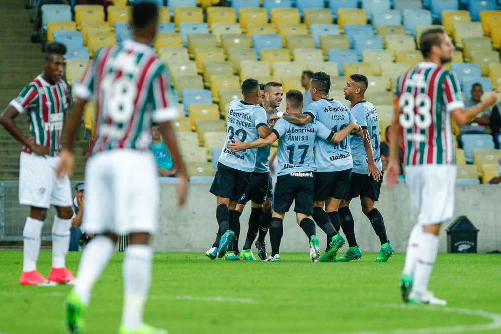 Invicto com titulares contra cariocas, Grêmio faz tira-teima diante do Flu
