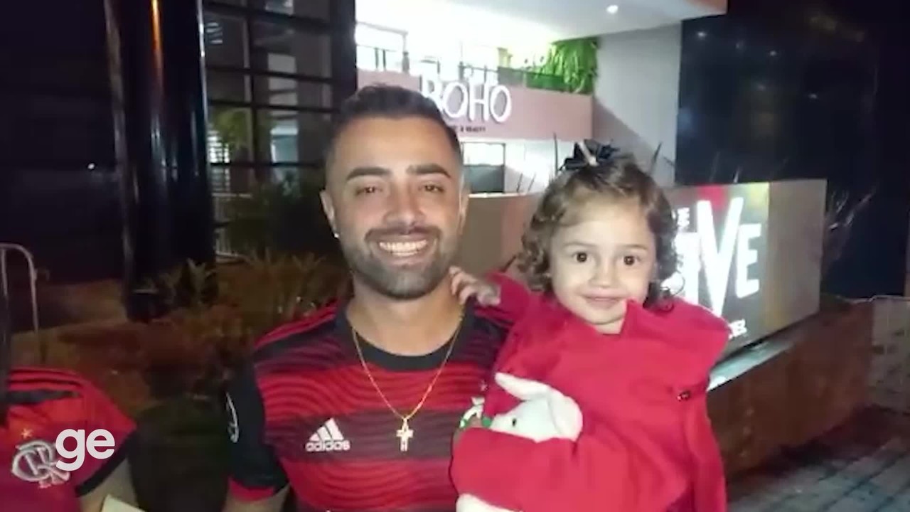 Torcedores do Flamengo colocam 'Arrascaeta' no nome da família em homenagem ao time